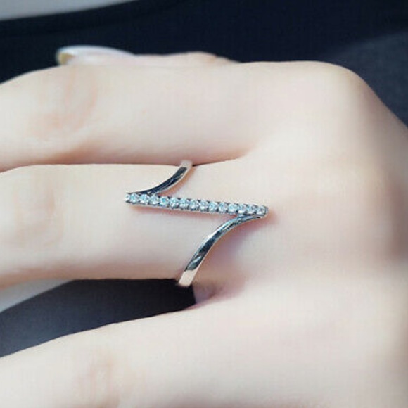 NWT Charm 925 Silver White Sapphire Ring - Picture 3 of 5